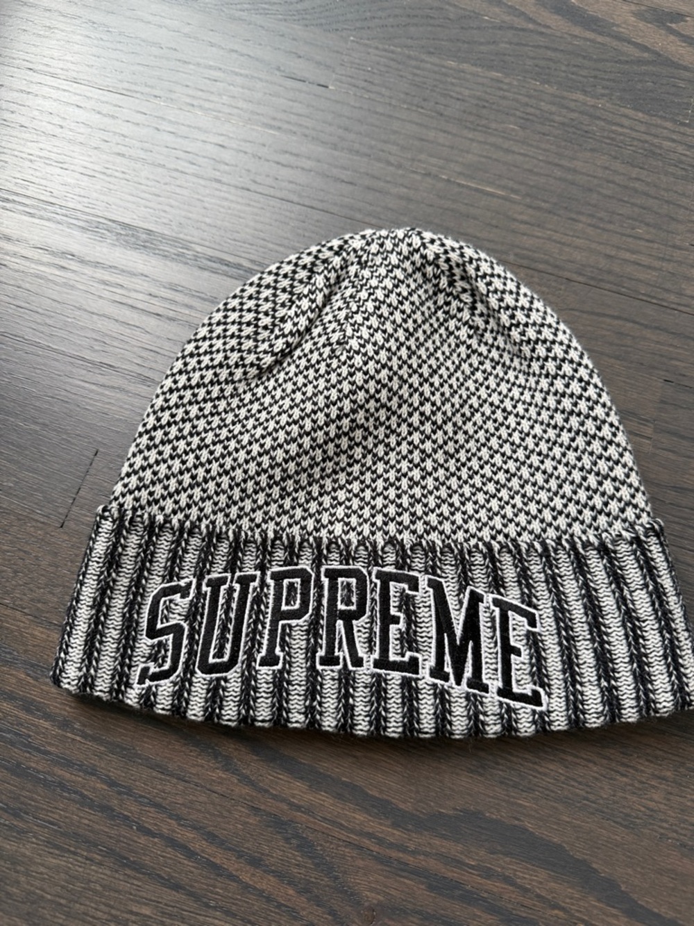 Supreme NEW Black & White Marled Knit Beanie with Embroidered Logo, unisex OS